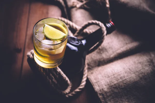 Rum tequila, erős ital elegyítő — Stock Fotó