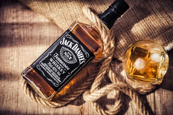 Lviv Ucrânia Abril 2020 Jack Daniels Whisky Garrafa Uísque Porão — Fotografia de Stock