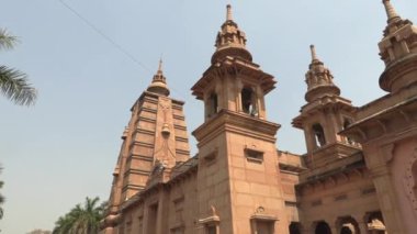 Hindistan 'ın Varanasi kentindeki Sarnath Tapınağı, 4k video..