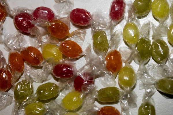 Красочные сладкие конфеты закрыть фон 50 мегапикселей в высоту — стоковое фото