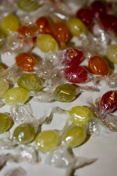 Bonbons sucrés colorés fond rapproché cinquante mégapixels de haut — Photo