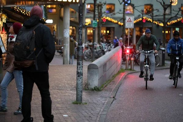 Amsterdam, holland, montag 2 dezember 2019 ansicht des zentrums hallo — Stockfoto