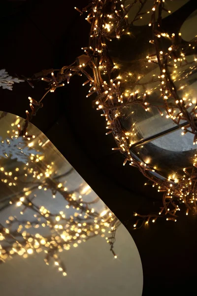 Noel ışıkları Amsterdam tren istasyonu makro arka planı yüksek Q — Stok fotoğraf