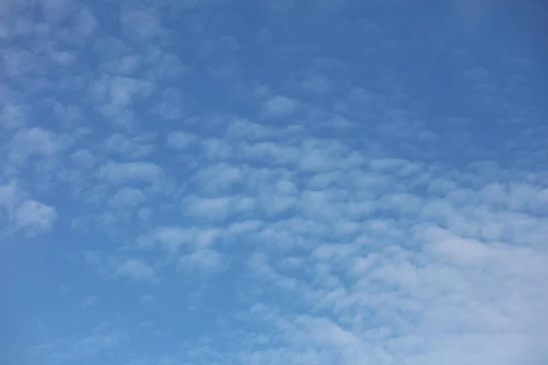 Sky és felhők téli szezon háttér kiváló minőségű nyomatok — Stock Fotó