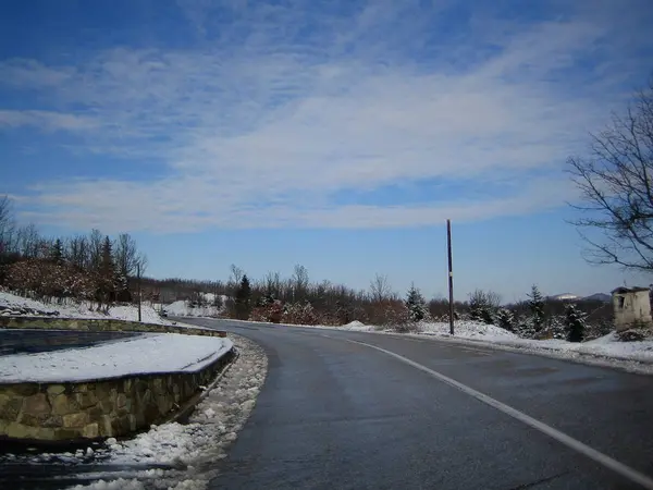 Plastira lago, Grécia, sábado 25 janeiro 2020 inverno com neve — Fotografia de Stock