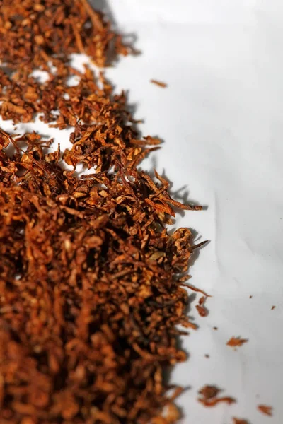 Yuvarlanan tütün yaprakları makro arkaplan 50 megapiksel parmak izi