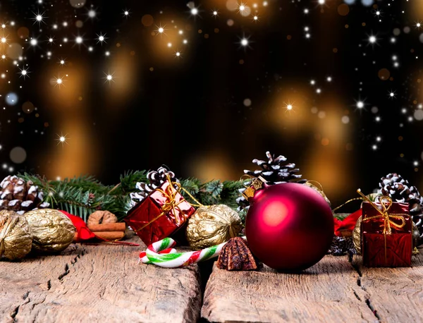 Vánoční dekorace na dřevo — Stock fotografie