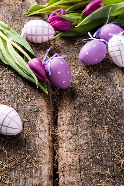 Easter concept on plank — Stock Photo, Image