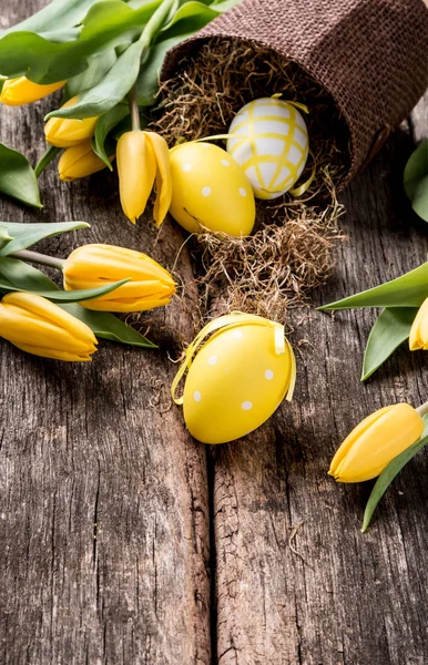 Concetto pasquale su tavola — Foto Stock