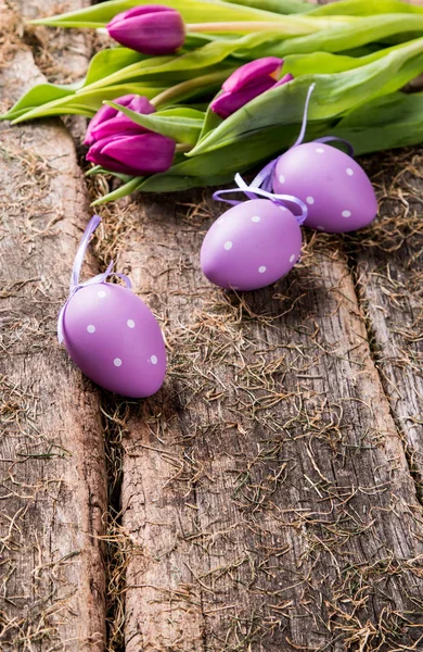 Easter concept on plank — Stock Photo, Image