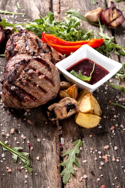 Beef Steak Woode Table Fresh Grilled Steak Vegetable — Stock Photo, Image
