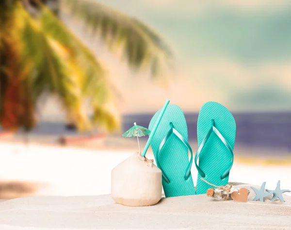 Concepto Verano Chanclas Accesorios Verano Playa Verano —  Fotos de Stock