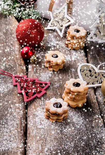 Kerstkoekjes Snoepjes Houten Tafel Vakantie Gebraden Viering Achtergrond — Stockfoto