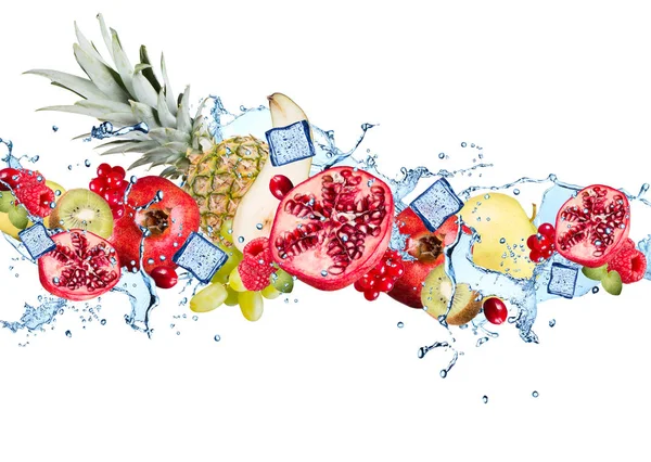 Splash Med Garnet Apple Frukter Isolerad Vit Bakgrund — Stockfoto