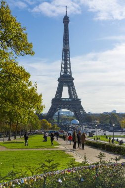 Trocadero bahçelerinde asma kilit
