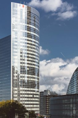 La Defense 'daki Sequoia kulesi.