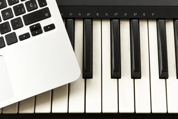 Keyboard Computer Concepts Learning Play Music Online Home Working Home — Stock Photo, Image