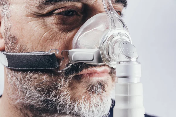 Senior Man Respiratory Mask Sleep Disorders Apnea Medical Devices Air — Stock Photo, Image