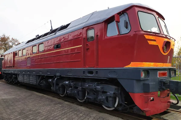 Vecchia Locomotiva Diesel Rossa Alla Stazione Ferroviaria Treno Epoca Che — Foto Stock