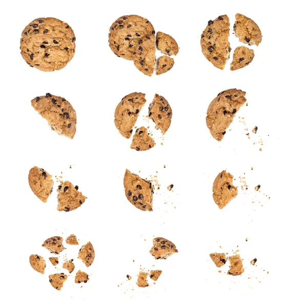 Närbild Choklad Chip Cookie Bitar Med Smulor Set Samling Isolerad — Stockfoto