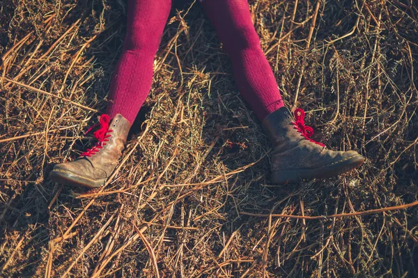 Legs Young Woman Lying Field — Stock Photo, Image