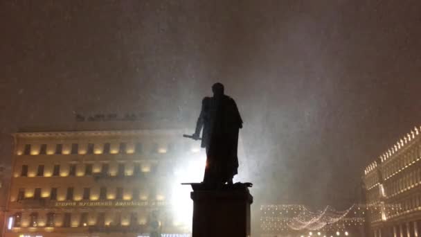 Vista Inferior Monumento Noite Nevasca — Vídeo de Stock