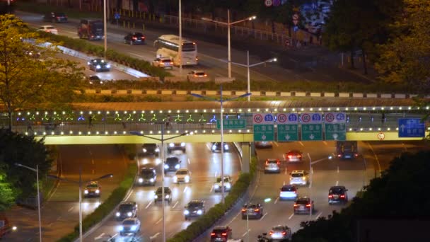 Observando Vista Tráfego Noturno Com Quatro Direções Para Movimento Ponte — Vídeo de Stock