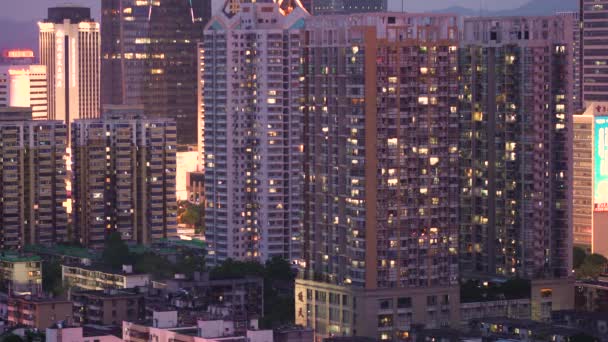 Наблюдая Вид Освещенного Города Восхода Солнца — стоковое видео