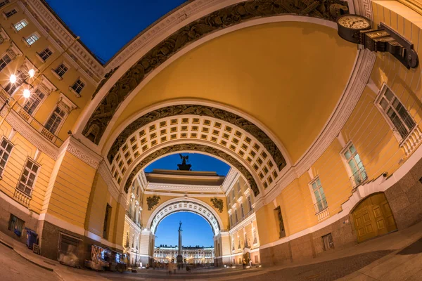 Weergave Van Palace Square Avond Tijdig Sint Petersburg Rusland — Stockfoto