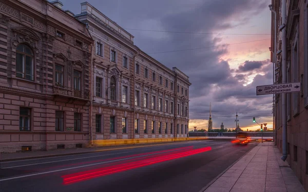 Visa Palace Quay Kvällstid Sankt Petersburg Ryssland — Stockfoto