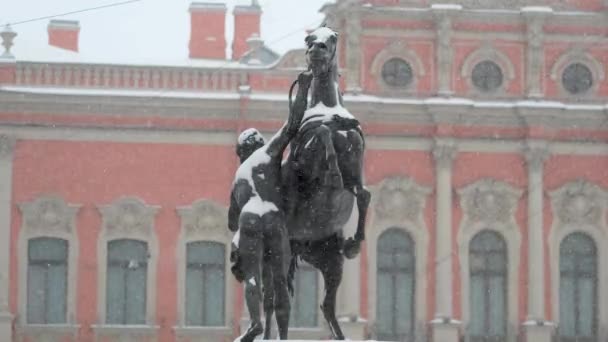 Vista Del Edificio Monumento Del Caballo Klodt San Petersburgo Rusia — Vídeo de stock