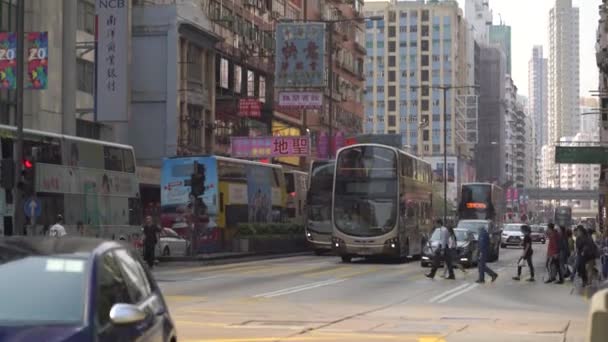 View People Crossing Street Moving Transport Hong Kong China — Stock Video