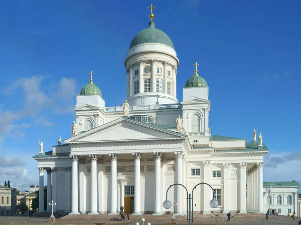 赫尔辛基大教堂的门面 赫尔辛基 — 图库照片
