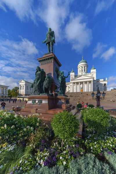 Helsinky Finsko Říjen 2017 Pohled Pomník Císaře Alexandra Helsinská Katedrála — Stock fotografie