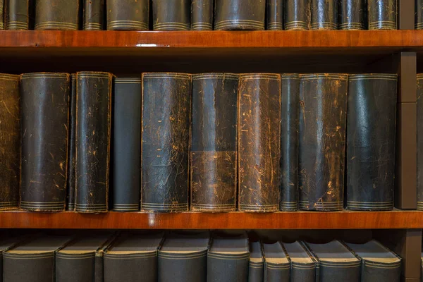 Old Books Bookshelves Close View — Stock Photo, Image