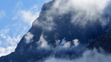 Güzel Trolveggen Dağı, Norveç