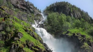 güzel Latefossen şelale, Norveç