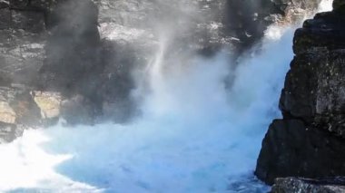 güzel dağ nehir, Norveç