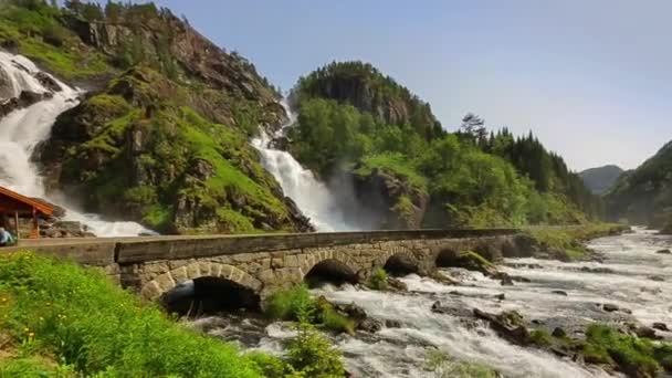 Kaunis Latefossen Vesiputous Norja — kuvapankkivideo