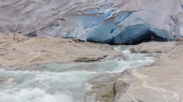 Καταρράκτη Παγετώνα Nigardsbreen Νορβηγία — Αρχείο Βίντεο