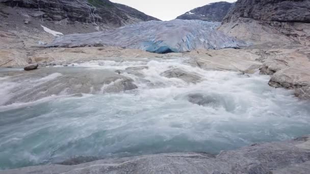 Chute Eau Dans Glacier Nigardsbreen Norvège — Video