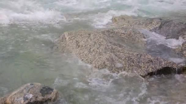 Prachtige Berg Rivier Noorwegen — Stockvideo