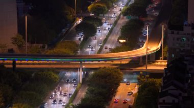 Shenzhen, Çin - June10, 2017: Gece trafik otoyol Road, Shenzhen, Çin