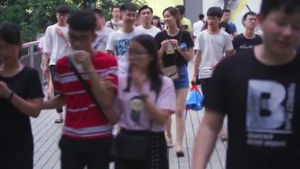 Shenzhen Chine Juin 2017 Circulation Piétonne Dans Rue Chinoise Shenzhen — Video