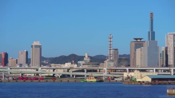 Kobe, Japan - Nov 05, 2019: Stadens panoramautsikt över luften i 4k — Stockvideo