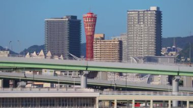 Kobe, Japonya - Kasım 05, 2019: 4k 'da şehir panorama hava görüntüsü
