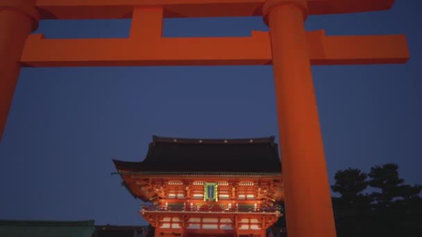 Fushimi Inari Shrine at night in Kyoto, Japan in 4k — Stockvideo