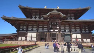 Nara, Japonya - NOV 06, 2019: 4k içinde Todaiji Tapınağı girişi