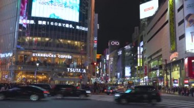 Tokyo, Japonya - NOV 10, 2019: 4k 'da Shibuya geçişi