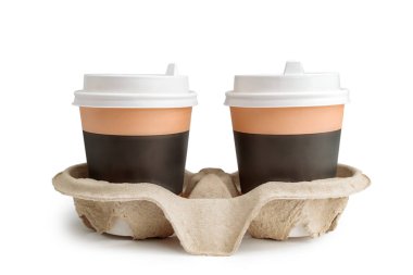 Kahve fincanları kartondan tek kullanımlık, beyaz arka planda izole edilmiş kahve, paket servis, fotokopi alanı, maket